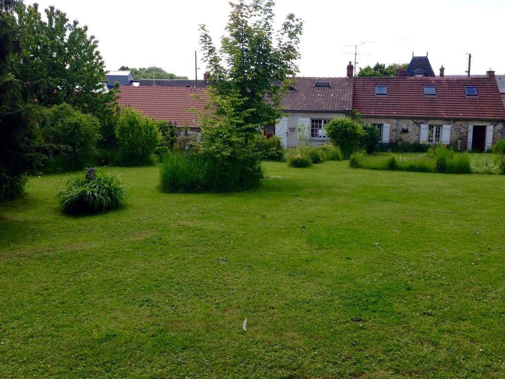 Chez Madame Titus Villa Ormoy-Villers Exterior photo