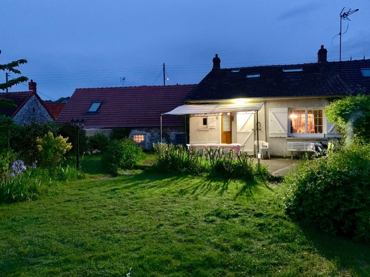 Chez Madame Titus Villa Ormoy-Villers Exterior photo